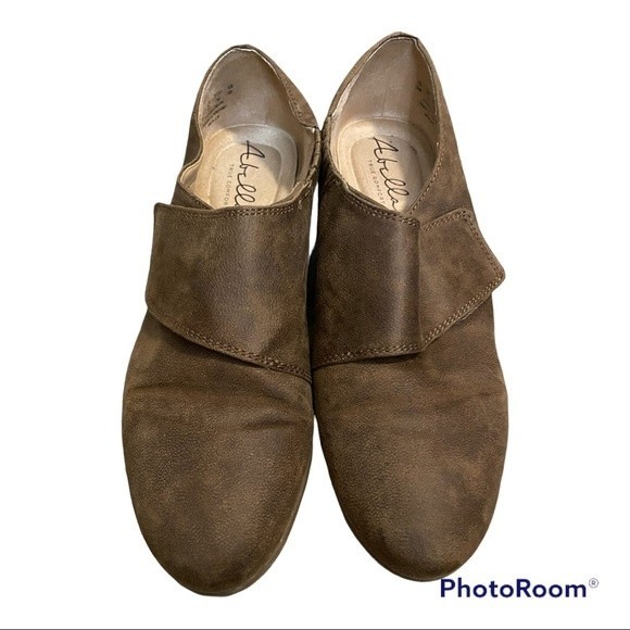 Abella Shoes - Abella True Comfort Faux Suede Velcro Loafers Size 8